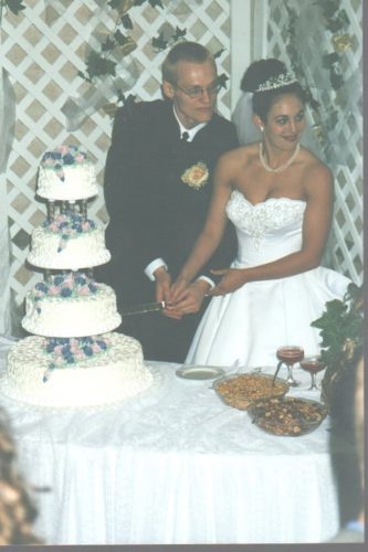 23-6-x-4-Clay-Clark-Vanessa-Clark-Wedding-Cutting-the-Cake-May-6th-2021