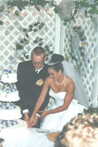 24-6-x-4-Clay-Clark-Vanessa-Clark-Wedding-Cutting-the-Cake-2-May-6th-2021