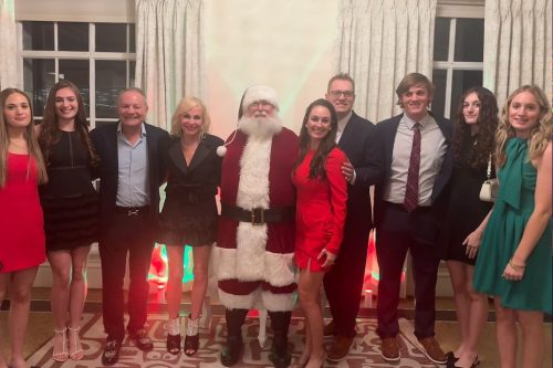 29-6-x-4-Clark-Family-At-Doctor-Zoellner-Christkmas-Party-2025-At-Mayo-Hotel