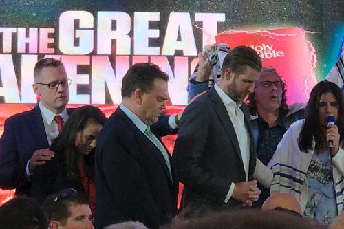 Clay-Clark-Gallery-6-x-4-Amanda-Grace-Prays-for-Eric-Trump-Batavia-New-York