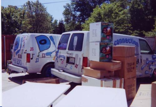Clay-Clark-Gallery-Clay-Clark-Building-DJ-Connection-GearDelivery