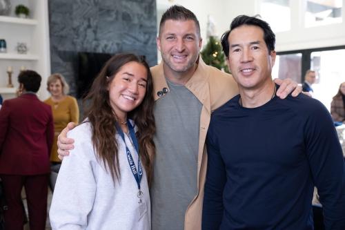 Clay-Clark-Gallery-Clay-Clark-Tebow-Photo-2-Joe-Lai