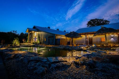 Clay-Clark-Gallery-Clay-Clark-Thrivetime-Show-Office-Images-3-2023