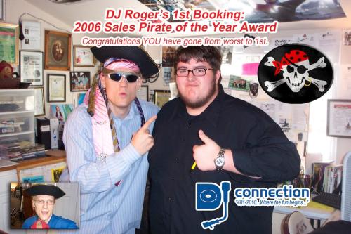 Gallery-Clay-Clark-Presents-2006-Sales-Pirate-Award-to-Roger