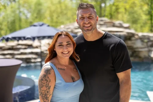 Makaila-VIP-Photos-With-Tim-Tebow-At-Clay-Clarks-April-9th-2026-Thrivetime-Show-Business-Conference-Thrivetime-Show-Business-Conference-April-2026-165