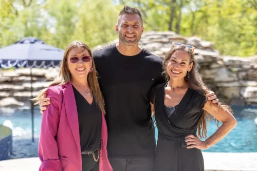 Melissa-Vanderipe-VIP-Photos-With-Tim-Tebow-At-Clay-Clarks-April-9th-2026-Thrivetime-Show-Business-Conference-Thrivetime-Show-Business-Conference-April-2026-142