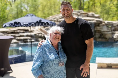 VIP-Photos-With-Tim-Tebow-At-Clay-Clarks-April-9th-2026-Thrivetime-Show-Business-Conference-Thrivetime-Show-Business-Conference-April-2026-146