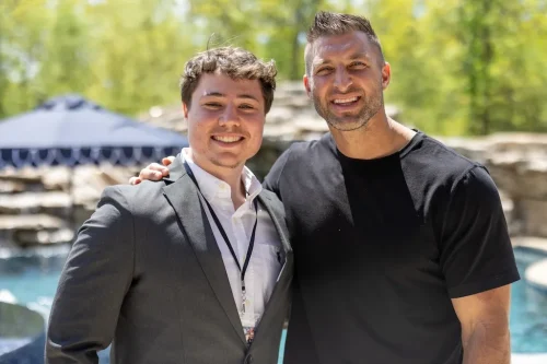 VIP-Photos-With-Tim-Tebow-At-Clay-Clarks-April-9th-2026-Thrivetime-Show-Business-Conference-Thrivetime-Show-Business-Conference-April-2026-160