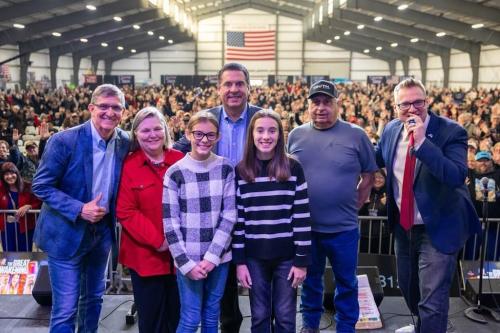 business-conferences-Clay-Clark-Eric-Trump-ReAwaken-America-Tour-Image-15
